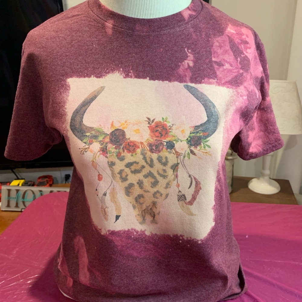 Graphic tee